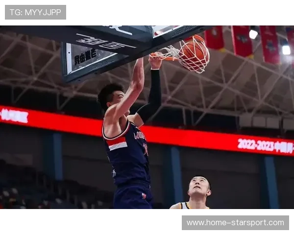 CBA焦泊乔篮下力量训练更强硬：开启全新竞技高度