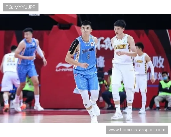 方硕：虽然人员来的不是很整齐，热身赛还是起了磨合的作用，方硕19+8全队5人得分上双 大王仅6分