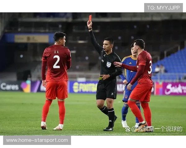 决赛红牌事件引发广泛争议,红牌对比赛的影响 决赛红牌事件引发广泛争议,红牌对比赛的影响